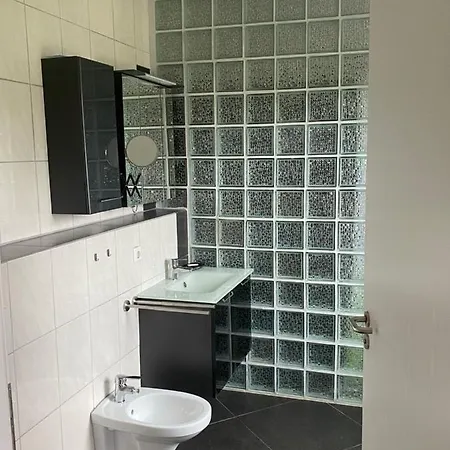 Schoene Eigentumswohnung In Sehr Ruhiger Lage *
