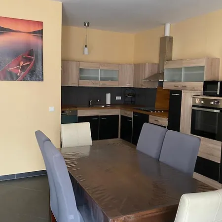 Apartment Schoene Eigentumswohnung In Sehr Ruhiger Lage *